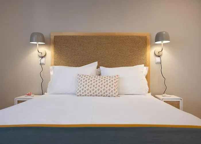 Away To Discover - Hapiness Has A Place *