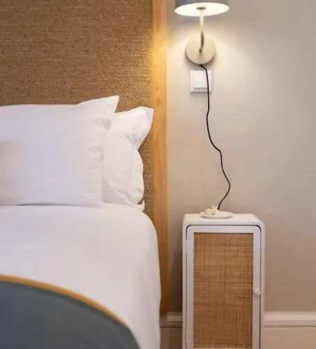 Away To Discover - Hapiness Has A Place