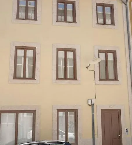 Away To Discover - Hapiness Has A Place * Porto