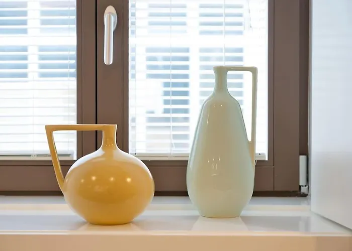 Away To Discover - Hapiness Has A Place Porto