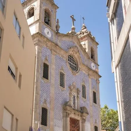 Away To Discover - Hapiness Has A Place * Oporto